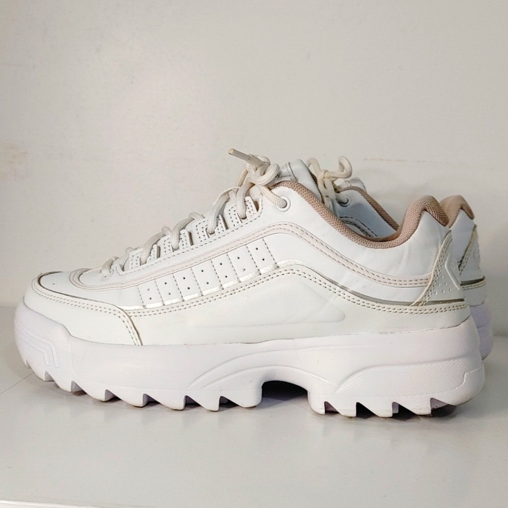 - Avia Shoes